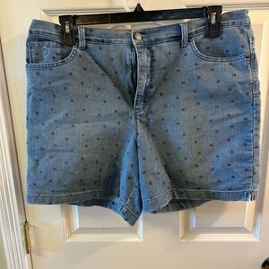 Gloria Vanderbilt Light Blue Denim Shorts with Black Polka Dots